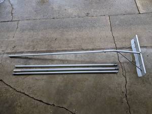 lot 688 image: Roof Rake with Extensions Poles