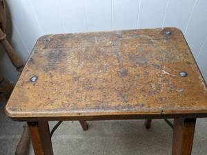 lot 693 image: Antique Mini Ladder