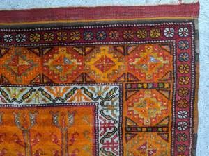 lot 702 image: Beautiful OrangePink Area Rug 60 x 42
