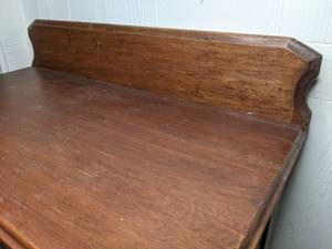 lot 689 image: Small Wooden DeskStorage Hutch
