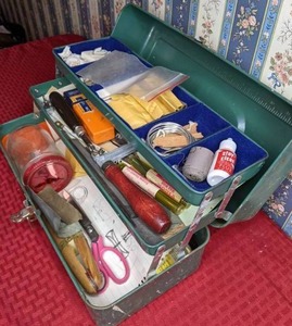 lot 650 image: Metal Toolbox with Variety of Jewelry Making Tools and Supplies