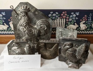 lot 626 image: Five Antique Chocolate Molds - 3 Chickens, 2 Turkeys