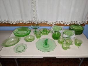 lot 477 image: Assorted Collection of (61) Vintage Green Depression-Era Glass (Dishes and Serving Items)