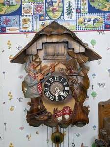 lot 17 image: Vintage Swiss Musical Movement Der Frohliche Wanderer Cuckoo Clock