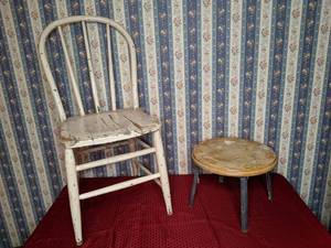 lot 484 image: Vintage Weathered Chair and Stool