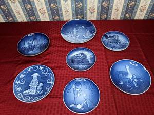 lot 417 image: Vintage Collection of Seven Decorative Plates Royal Copenhagen and Bing & Grondahl