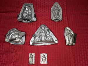 lot 423 image: Assortment of Antique Character Themed Chocolate Molds