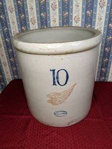 lot 20 image: Antique Red Wing Pottery 10 Gallon Union Stoneware Crock