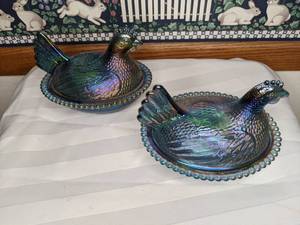 lot 404 image: Two Vintage Blue Carnival Glass Hen on Nests