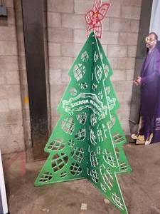 lot 529 image: Sierra Nevada Christmas Tree Display