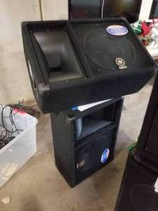 lot 304 image: Lot of (2) Yamaha SM12V 8-ohm Two-Way Passive Club V Series Floor Monitor