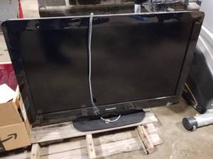lot 308 image: Phillips 32PFL3506F7 32 1080p LCD Flatscreen TV