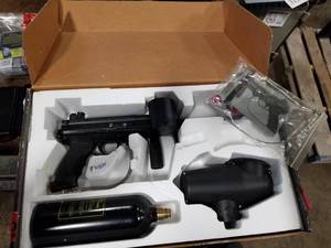 lot 326 image: Tippmann High Performance Paintball Gun (in original box)