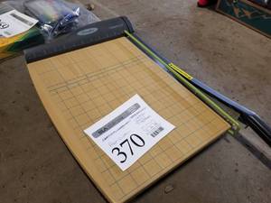 lot 370 image: Swingline Paper Cutter