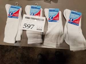 lot 597 image: Lot of (4 Pair) Mens Size 6-12 Diabetic Comfort Socks