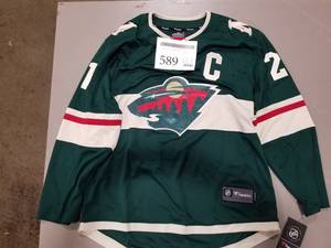 lot 589 image: Minnesota Wild #21 Captain Size X-Large Hockey Jersey