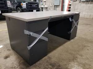 lot 591 image: Office Desk