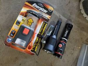 lot 367 image: Lot of (4) Flashlights