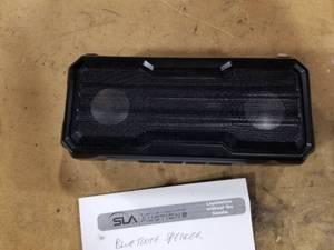 lot 401 image: Source Electronics Bluetooth Wireless Speaker