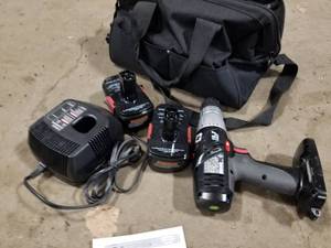 lot 395 image: Craftsman 315.114853 12 VSR 19.2V DrillDriver, Batteries (x2), Charger, Soft Side Carry Bag