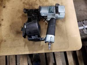 lot 393 image: Hitachi NV45AB2 1-34 Air Coil Nailer
