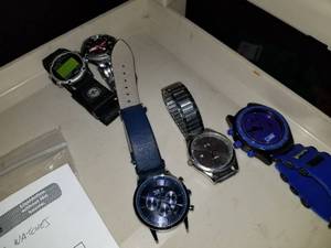 lot 420 image: Lot of (5) Mens Wrist Watches - Timex, BM, Timex Expedition, Berrus