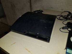 lot 423 image: Sony PS3 Game Console