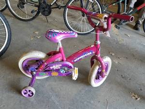 lot 491 image: Mongoose Bubble Pop 8 Girls Single-speed BMX Bike 8 Red Frame