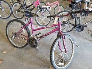 lot 492 image: Magna Outreach 20 Womens Trail Bike 17 Red Frame