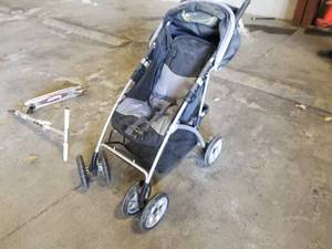 lot 683 image: Folding Stroller with Canopy