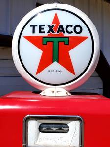 lot 2 image: Vintage 7ft Original Texaco Sky Chief Gas Pump