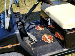 lot 8 image: Customized 1996 Yamaha Limited Edition Harley-Davidson Golf Cart Model G16-A