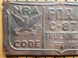 lot 46 image: Vintage 1934 NRA For Hire License Plate