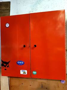 lot 20 image: SNAP-ON 2 Door Wall Cabinet