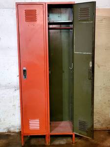 lot 89 image: Vintage Wall Lockers Lot