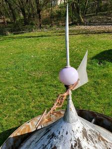 lot 153 image: Vintage Barn Roof Vent with Weather Vane