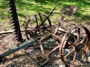 lot 150 image: Vintage Farm Equipment Yard Decor