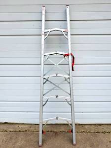lot 38 image: 6ft Folding Aluminum Ladder
