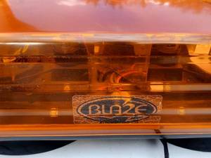 lot 102 image: Emergency Magnetic Rotating Lights