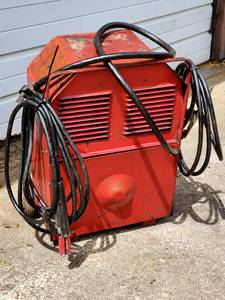 lot 24 image: Lincoln AC 225 AMP ARC Welder