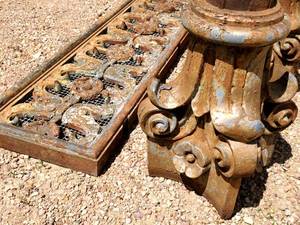 lot 217 image: (4) Pc Vintage Ornate Cast Iron Yard Decor Lot