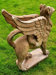 lot 157 image: Gorgeous Cement Griffin Statue Yard Decor
