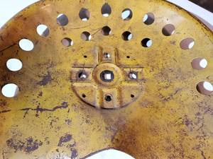 lot 161 image: Yellow Vintage Tractor Seat