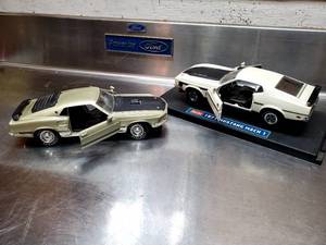 lot 187 image: (2) Die Cast Cars Lot