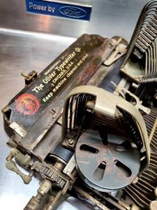 lot 179 image: Vintage Oliver Typewriter