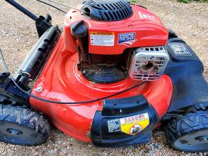 lot 168 image: Craftsman 150cc Lawn Mower