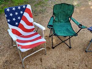 lot 256 image: (3) Camping Chairs