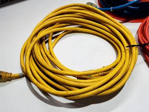 lot 246 image: Contractors Extension Cords Lot