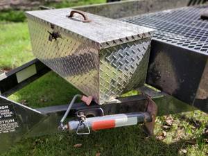 lot 9 image: 1999 Felling Dual Axle Trailer