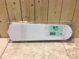 lot 98 image: Traditional White Replacement IndoorOutdoor Ceiling Fan Blades (5-Pack) for 52 in. Ceiling Fans by Commercial Electric Customer Returns See Pictures